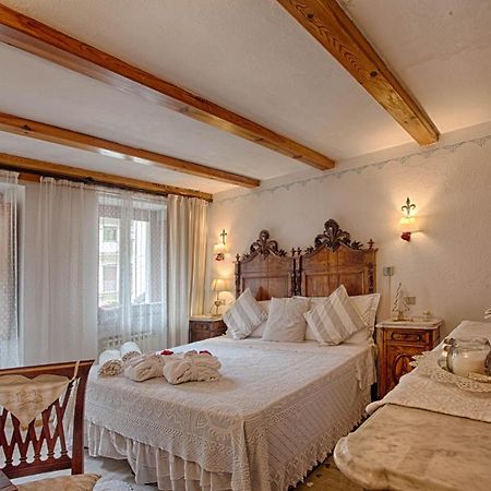 Le Coeur Du Pont Hotel Donnaz ภายนอก รูปภาพ