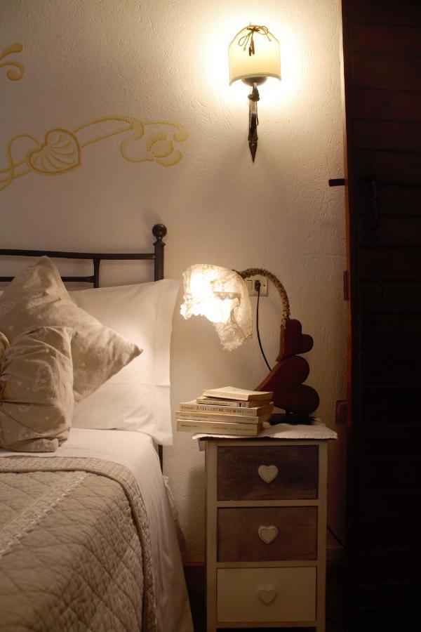 Le Coeur Du Pont Hotel Donnaz ภายนอก รูปภาพ