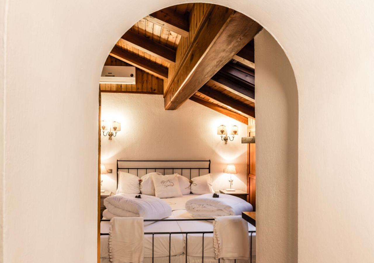 Le Coeur Du Pont Hotel Donnaz ภายนอก รูปภาพ