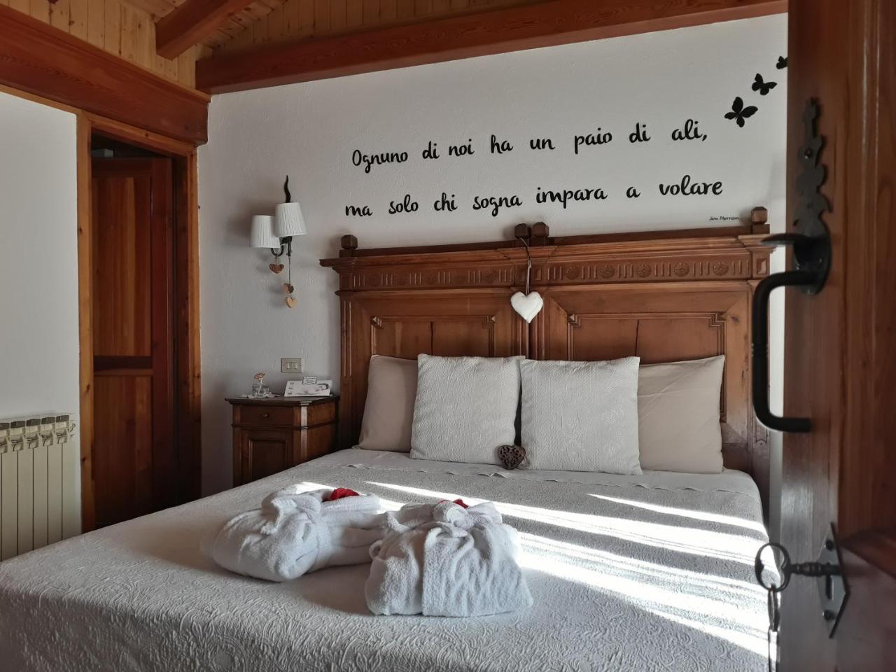 Le Coeur Du Pont Hotel Donnaz ภายนอก รูปภาพ