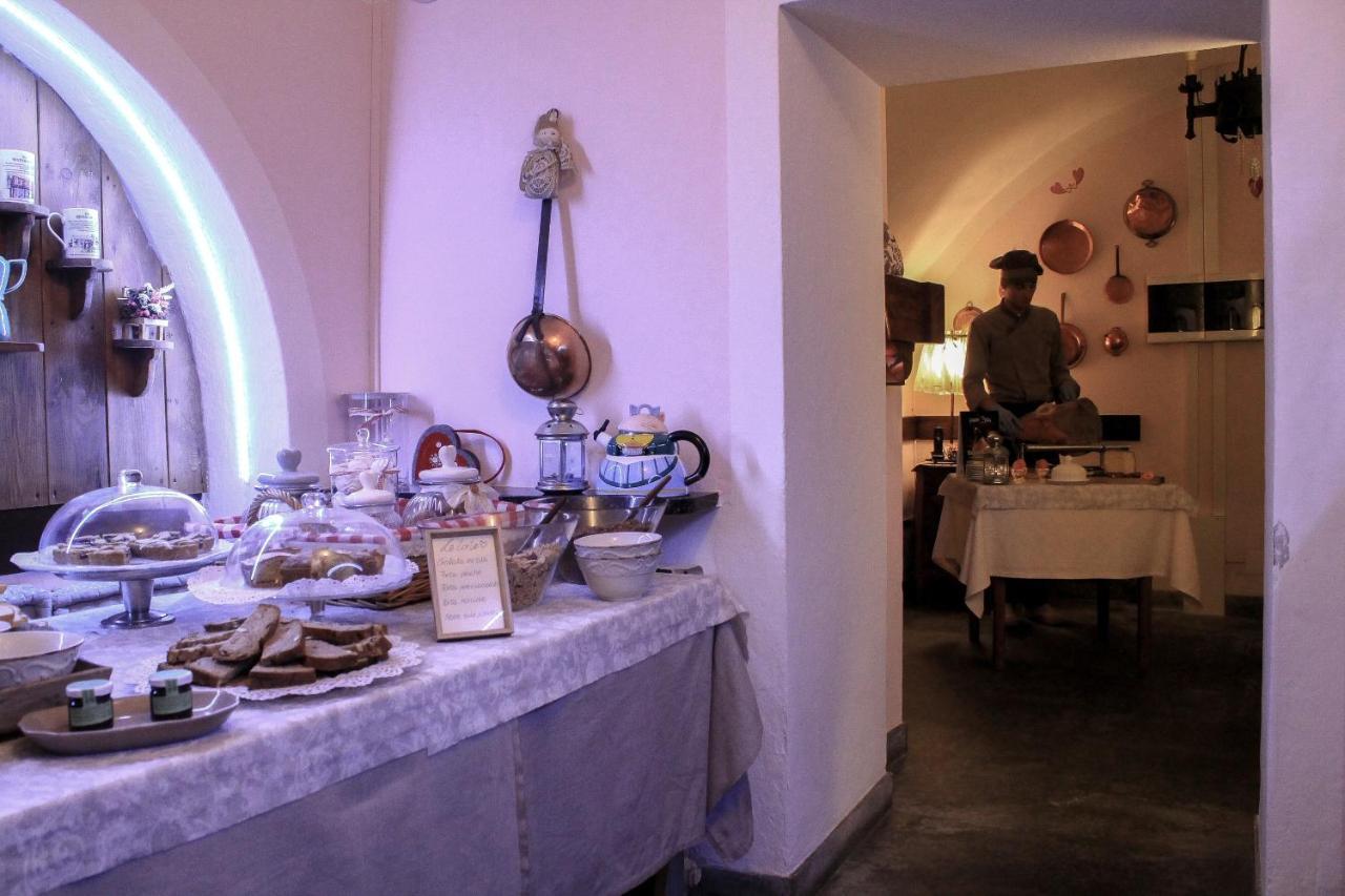 Le Coeur Du Pont Hotel Donnaz ภายนอก รูปภาพ