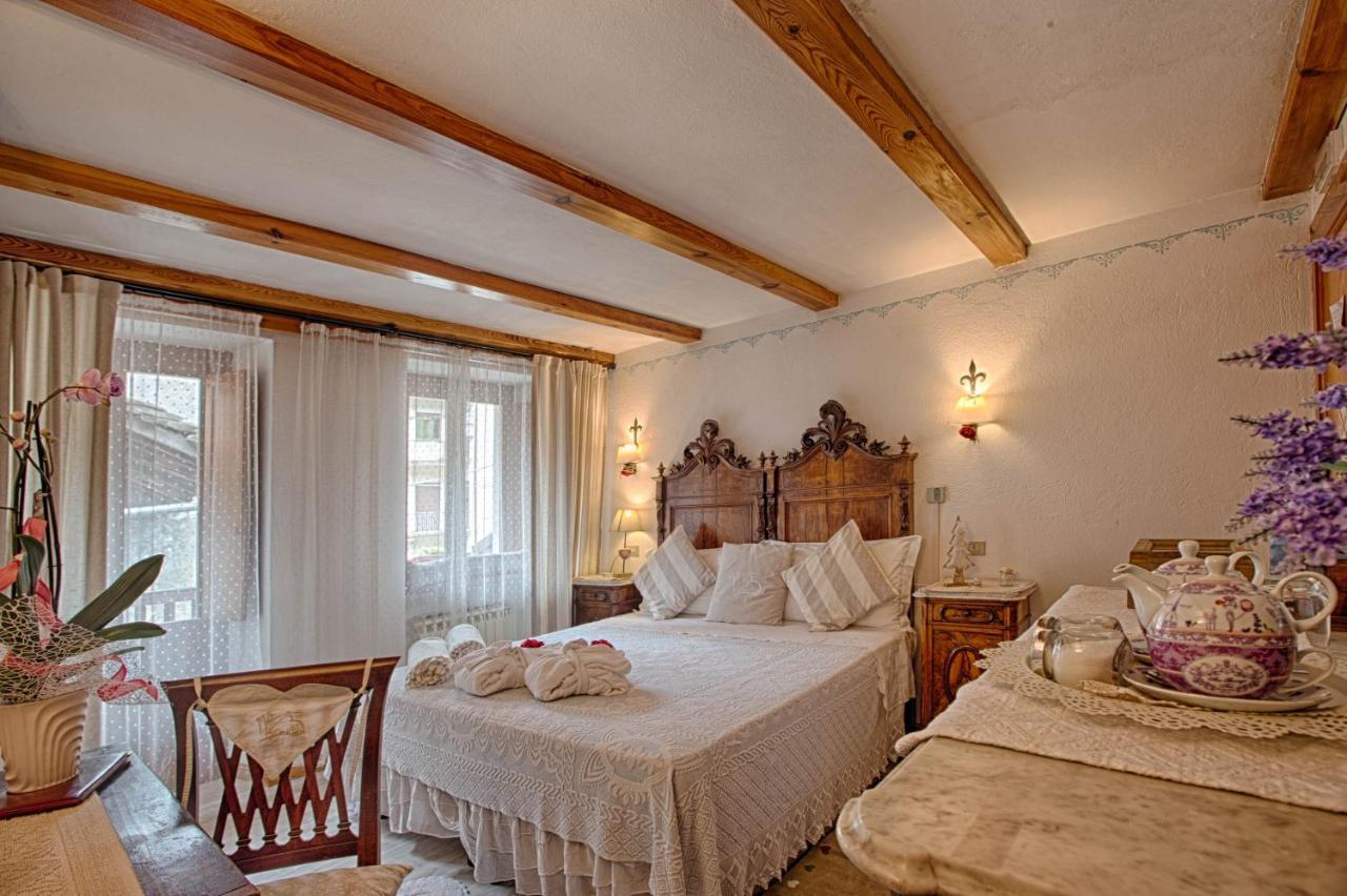 Le Coeur Du Pont Hotel Donnaz ภายนอก รูปภาพ